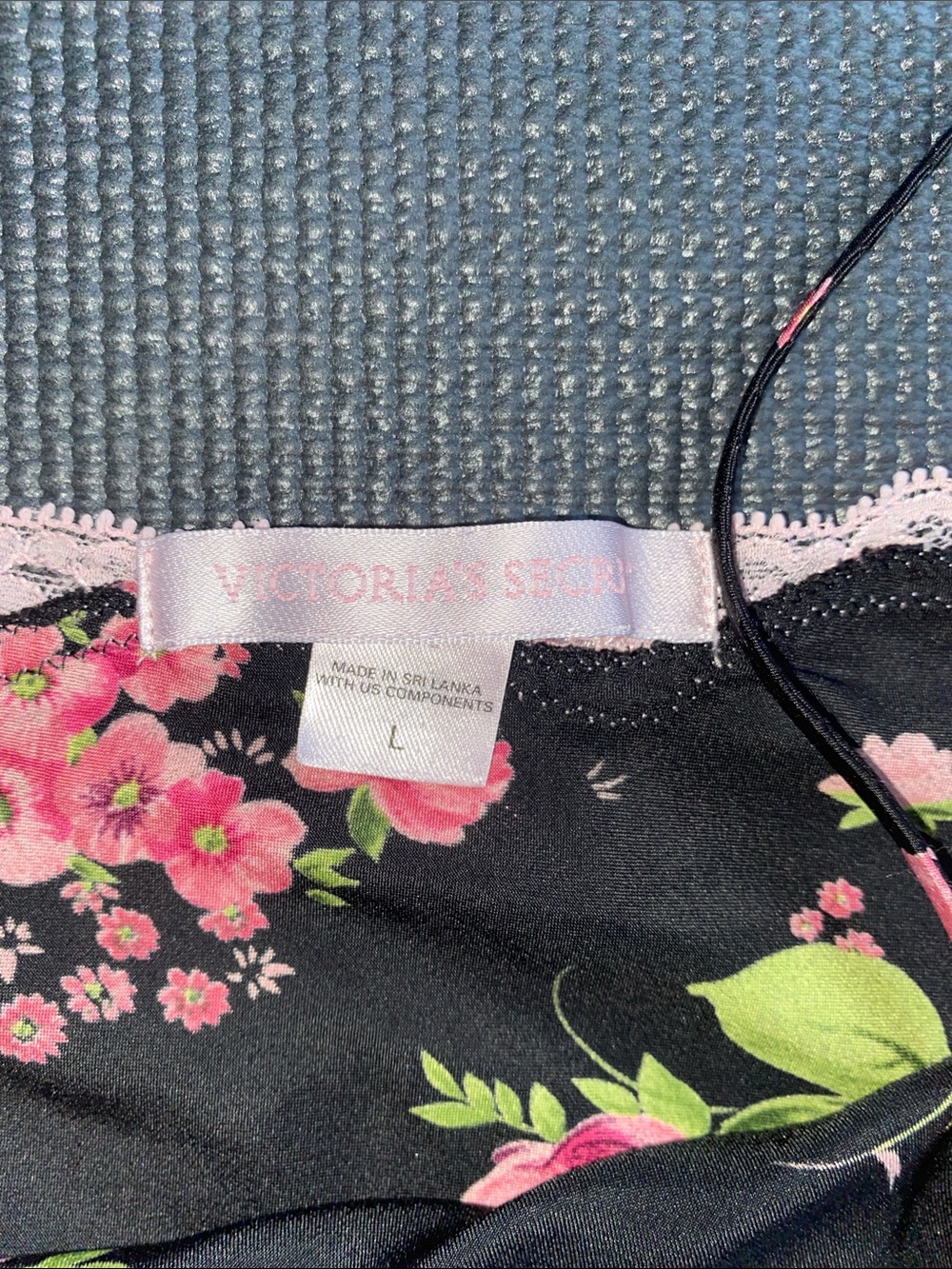 Vintage Victoria's Secret Black Floral Satin Cami & Shorts Set with Pink Lace - Picture 2 of 2
